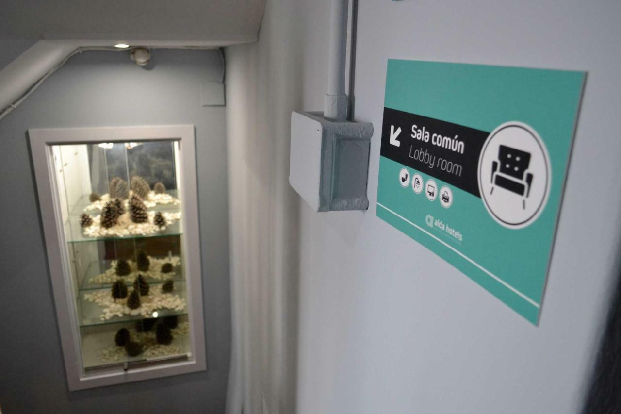 Albergue O Fogar De Teodomiro Santiago de Compostela Ngoại thất bức ảnh